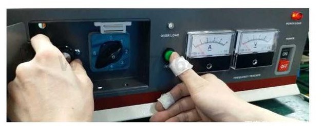 超声波模拟发生器电箱前面板调节图示.jpg